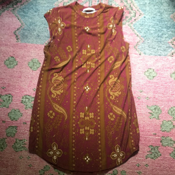 Novella Royale Dresses & Skirts - Novella Royale dress